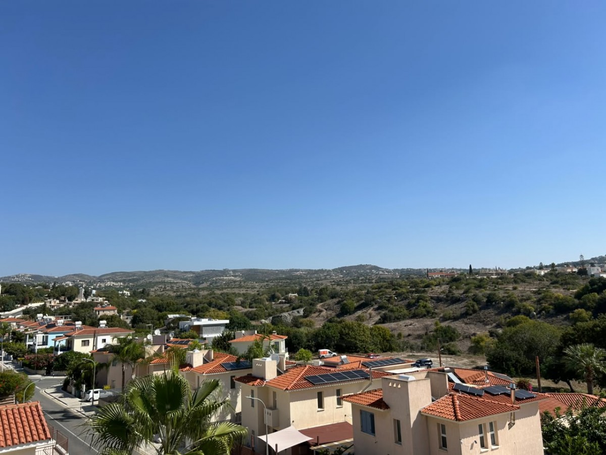 Detached Villa For Sale  in  Anavargos