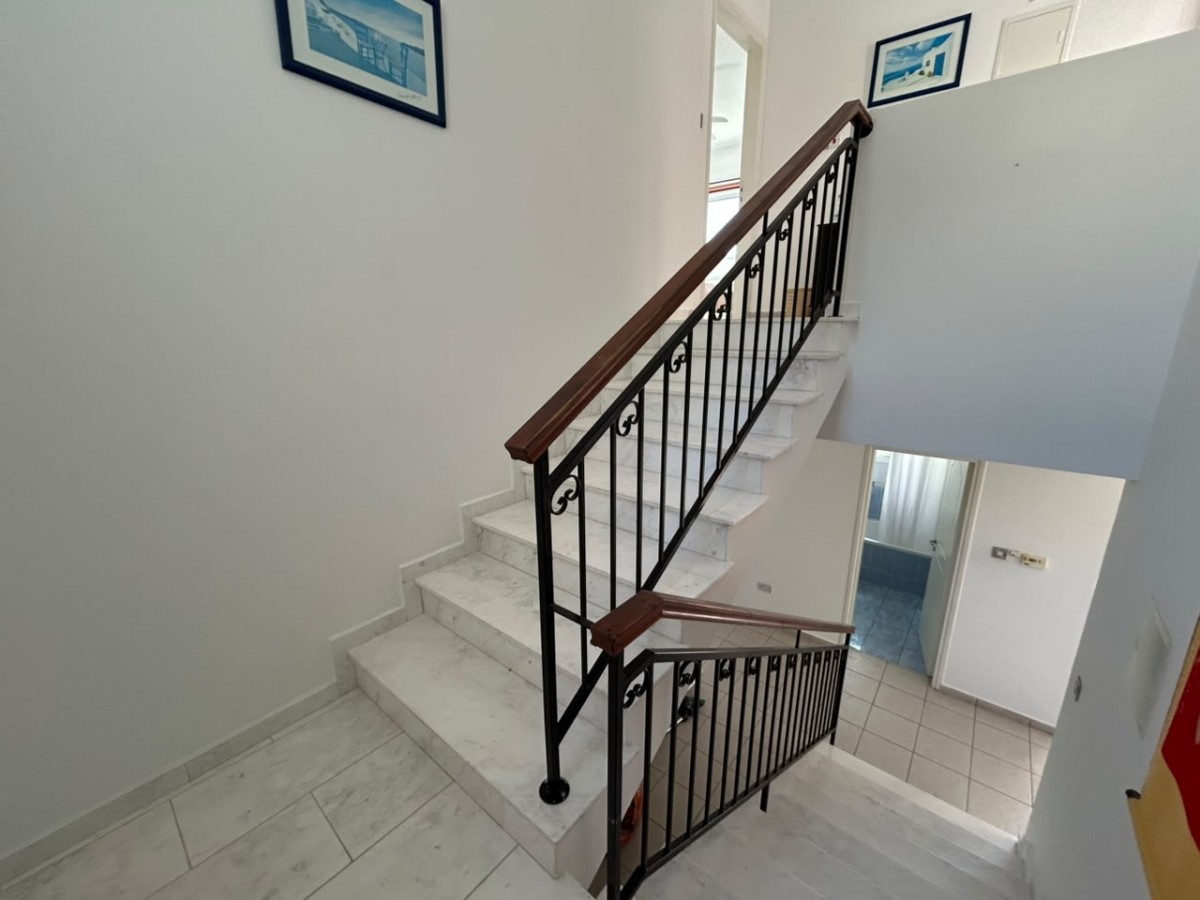 Detached Villa For Sale  in  Anavargos