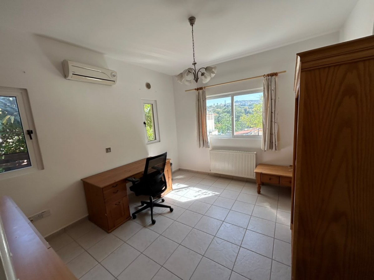Detached Villa For Sale  in  Anavargos