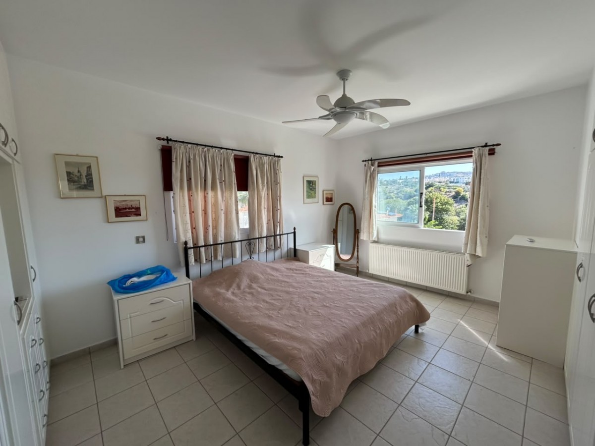 Detached Villa For Sale  in  Anavargos