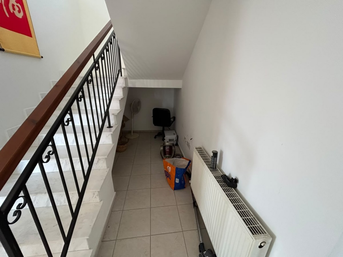 Detached Villa For Sale  in  Anavargos