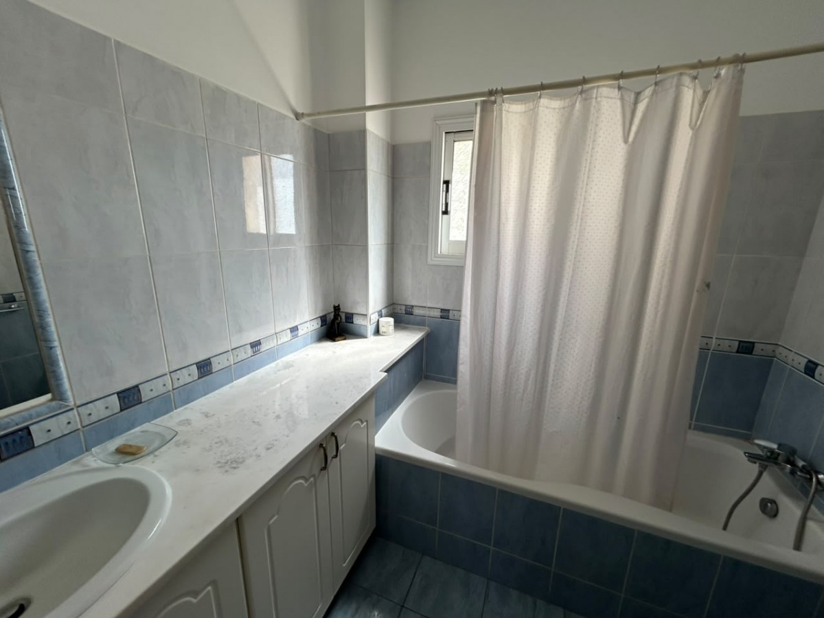 Detached Villa For Sale  in  Anavargos