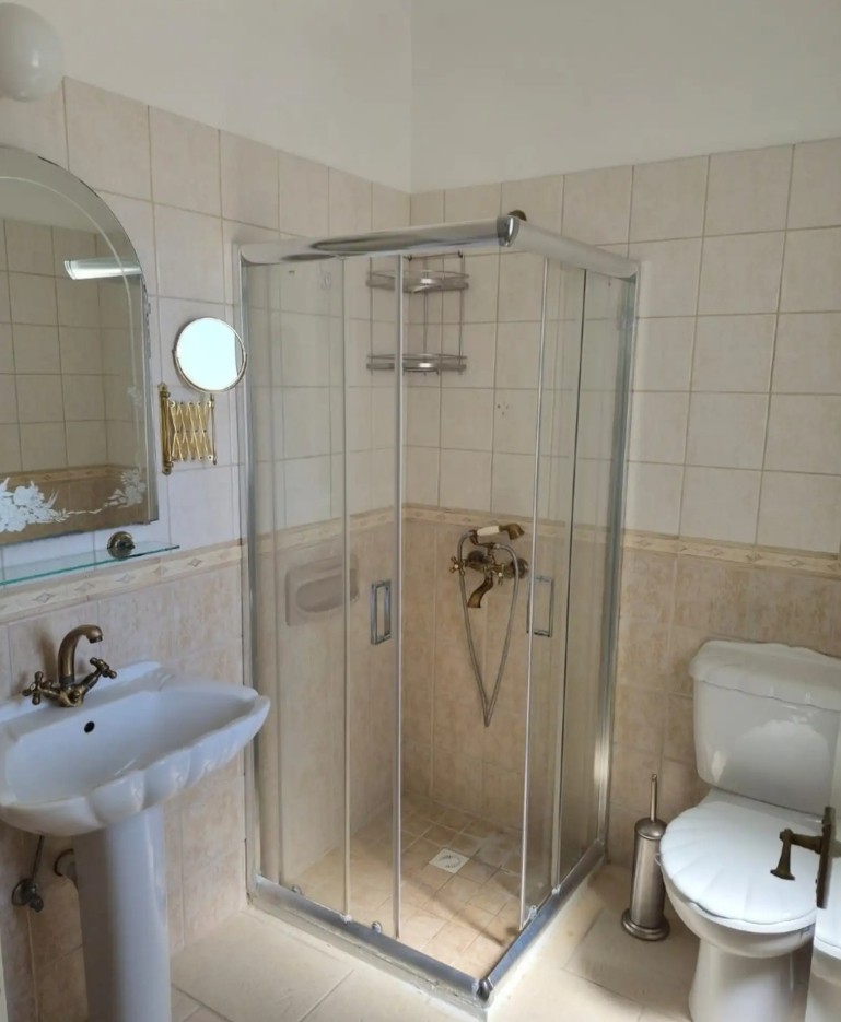 Detached Villa For Rent  in  Chlorakas