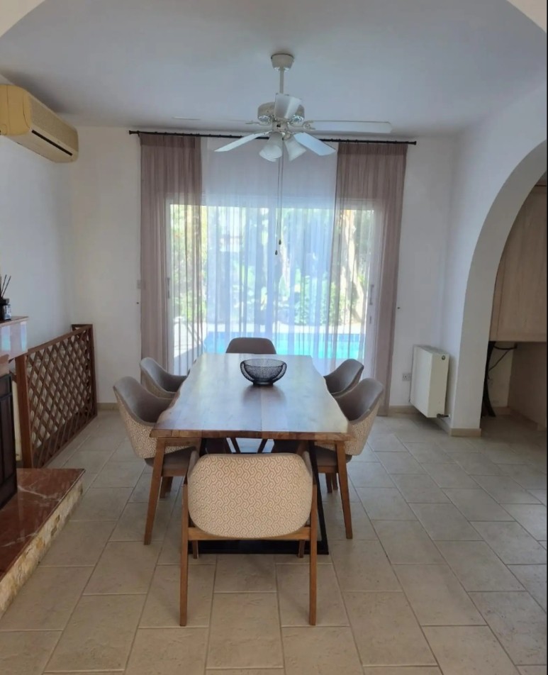 Detached Villa For Rent  in  Chlorakas