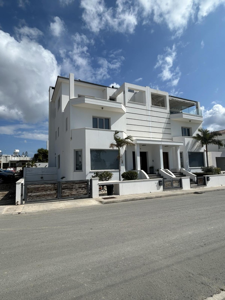 Paphos Town, Paphos Detached Villa For Sale | DT5604