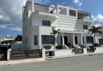 Paphos Town, Paphos Detached Villa For Sale | DT5604
