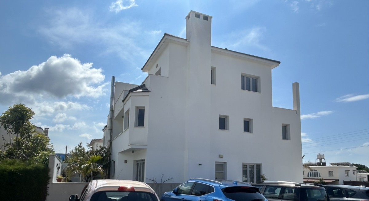 Detached Villa For Sale  in  Paphos Town