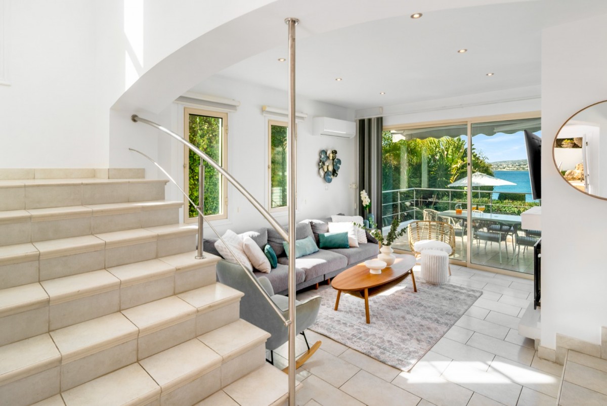Detached Villa For Rent  in  Kissonerga