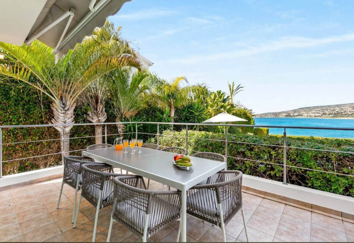 Detached Villa For Rent  in  Kissonerga