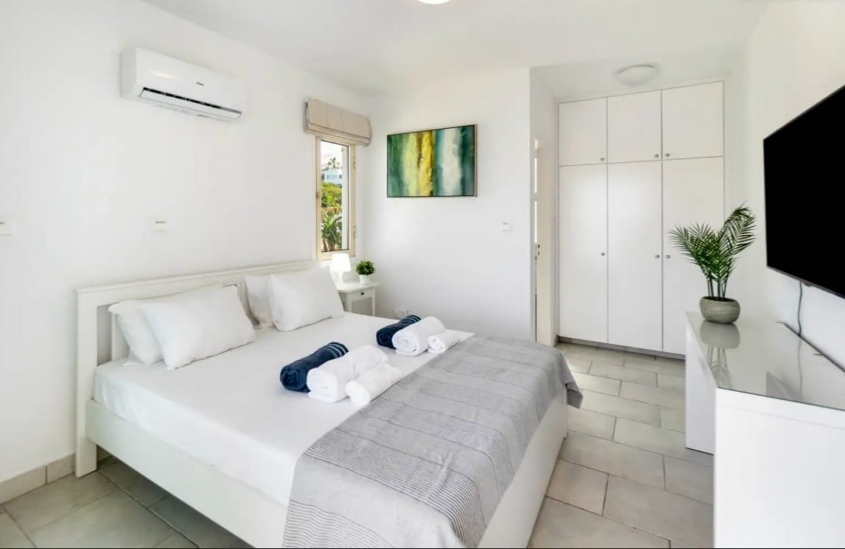 Detached Villa For Rent  in  Kissonerga