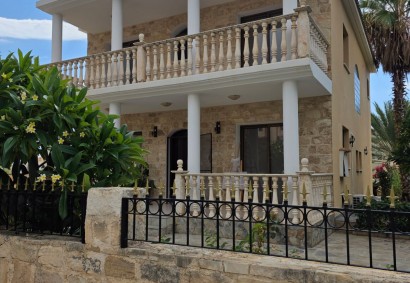 Peyia, Paphos Detached Villa For Rent | DT5613