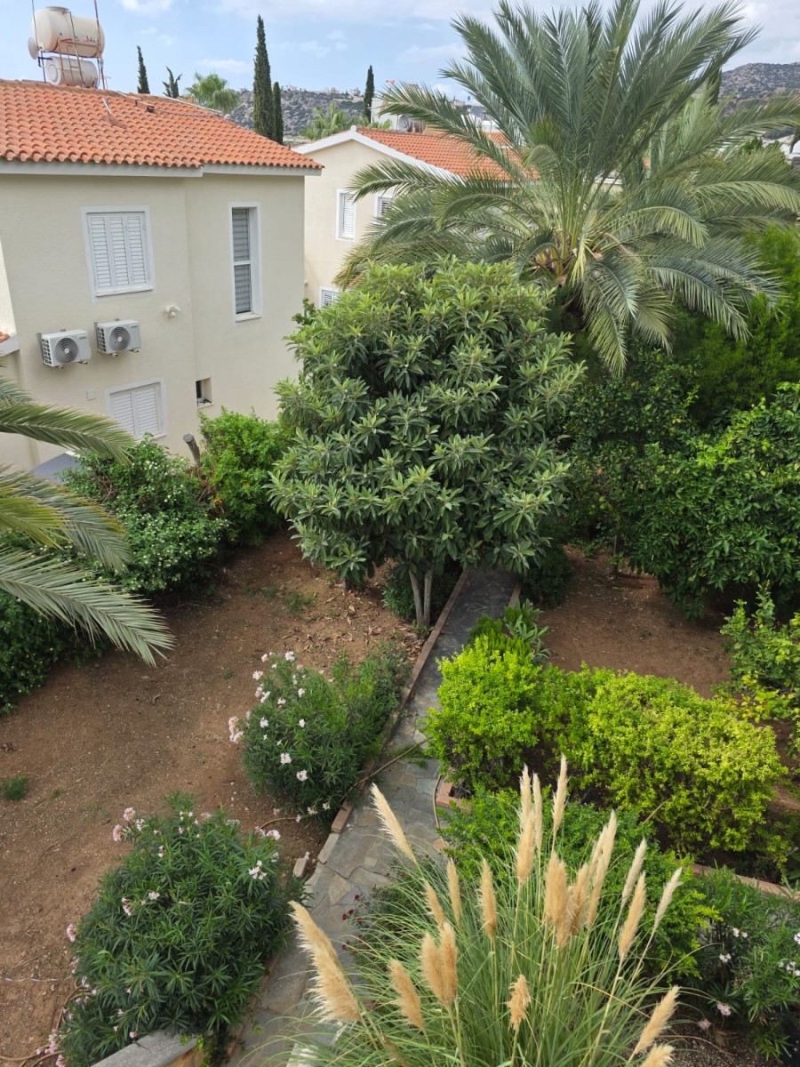 Detached Villa For Rent  in  Peyia