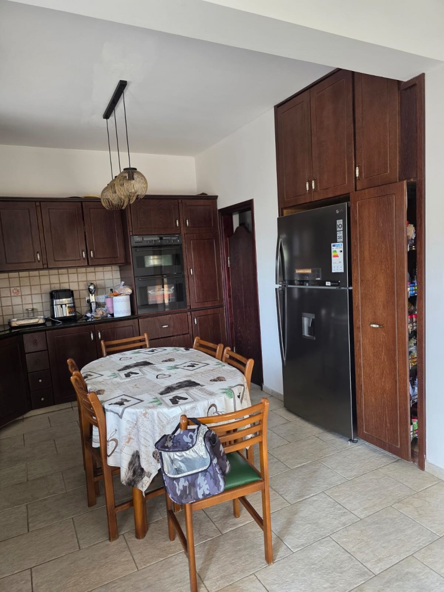Detached Villa For Rent  in  Peyia