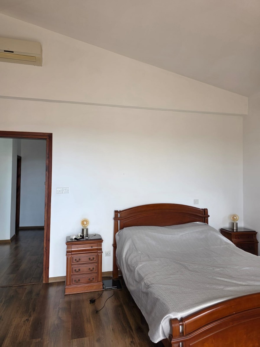 Detached Villa For Rent  in  Peyia