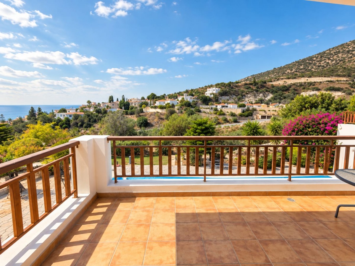 Apartment For Sale  in  Peyia