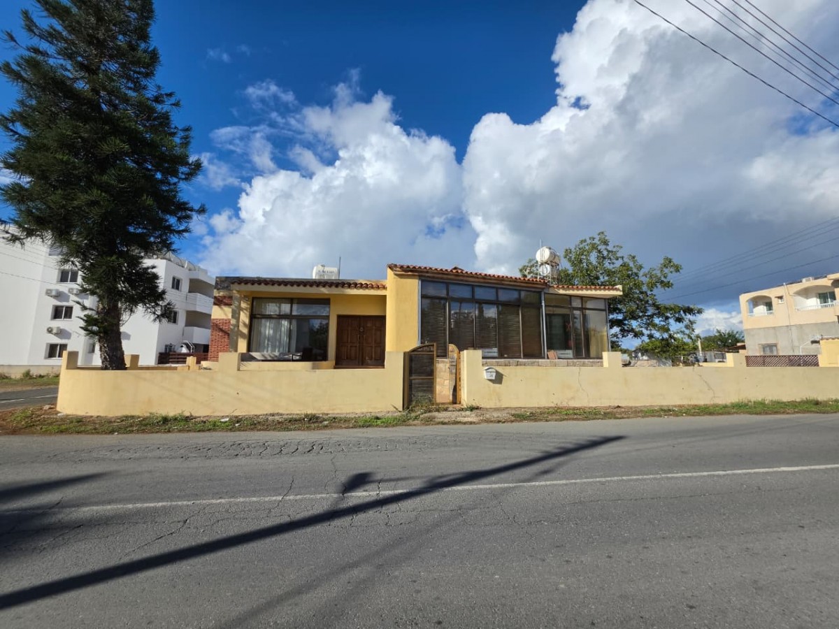 Land in Ayios Theodoros - Image 3