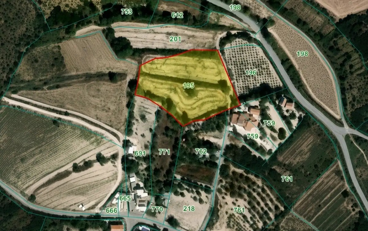 Land in Tsada - Image 2