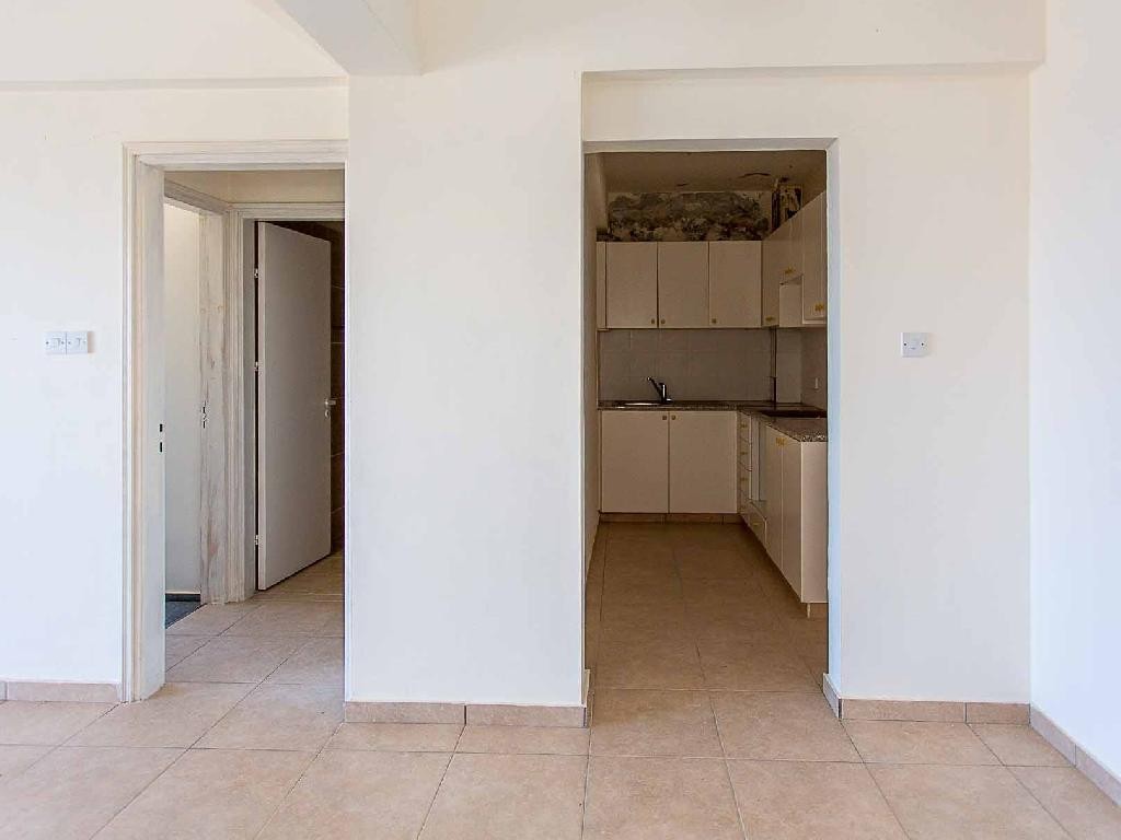 Apartment in Pegeia - Image 3