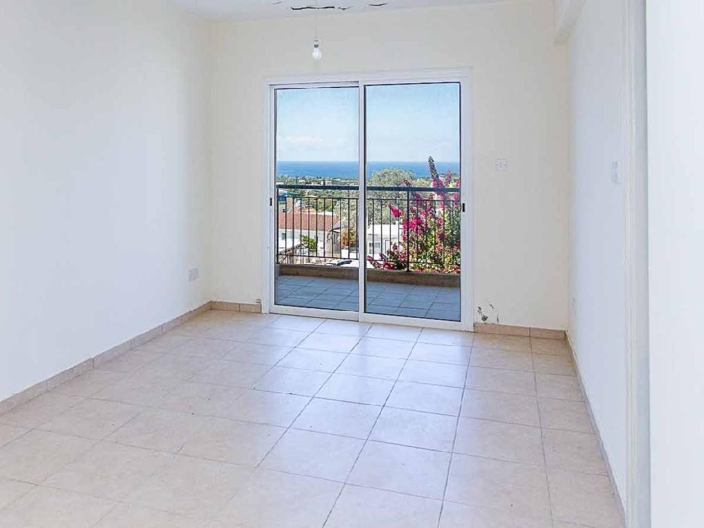 Apartment in Pegeia - Image 4