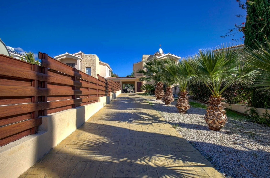 Detached Villa For Rent  in  Kouklia - Secret Valley