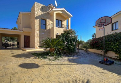 Kouklia - Secret Valley Detached Villa For Rent | DT5675