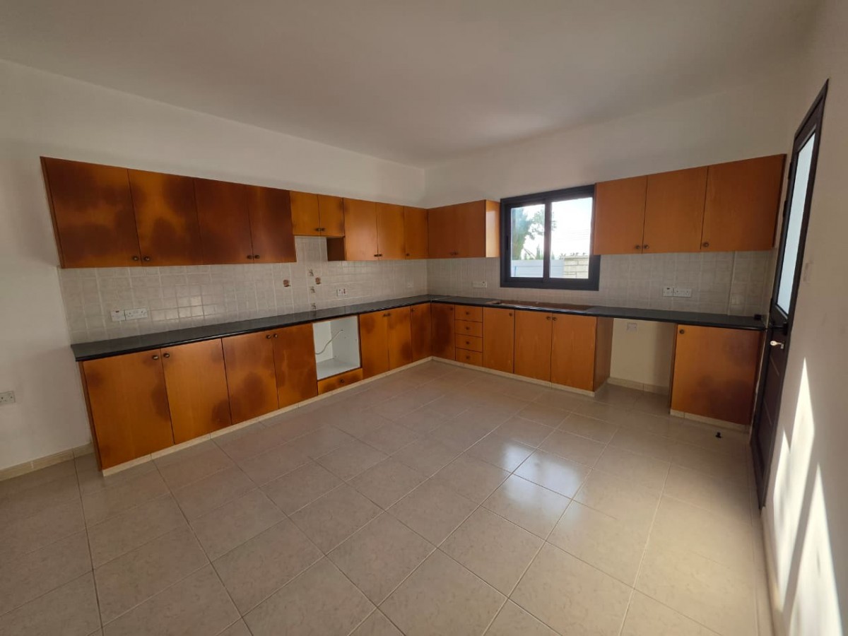 Detached Villa For Sale  in  Peyia - Sea Caves