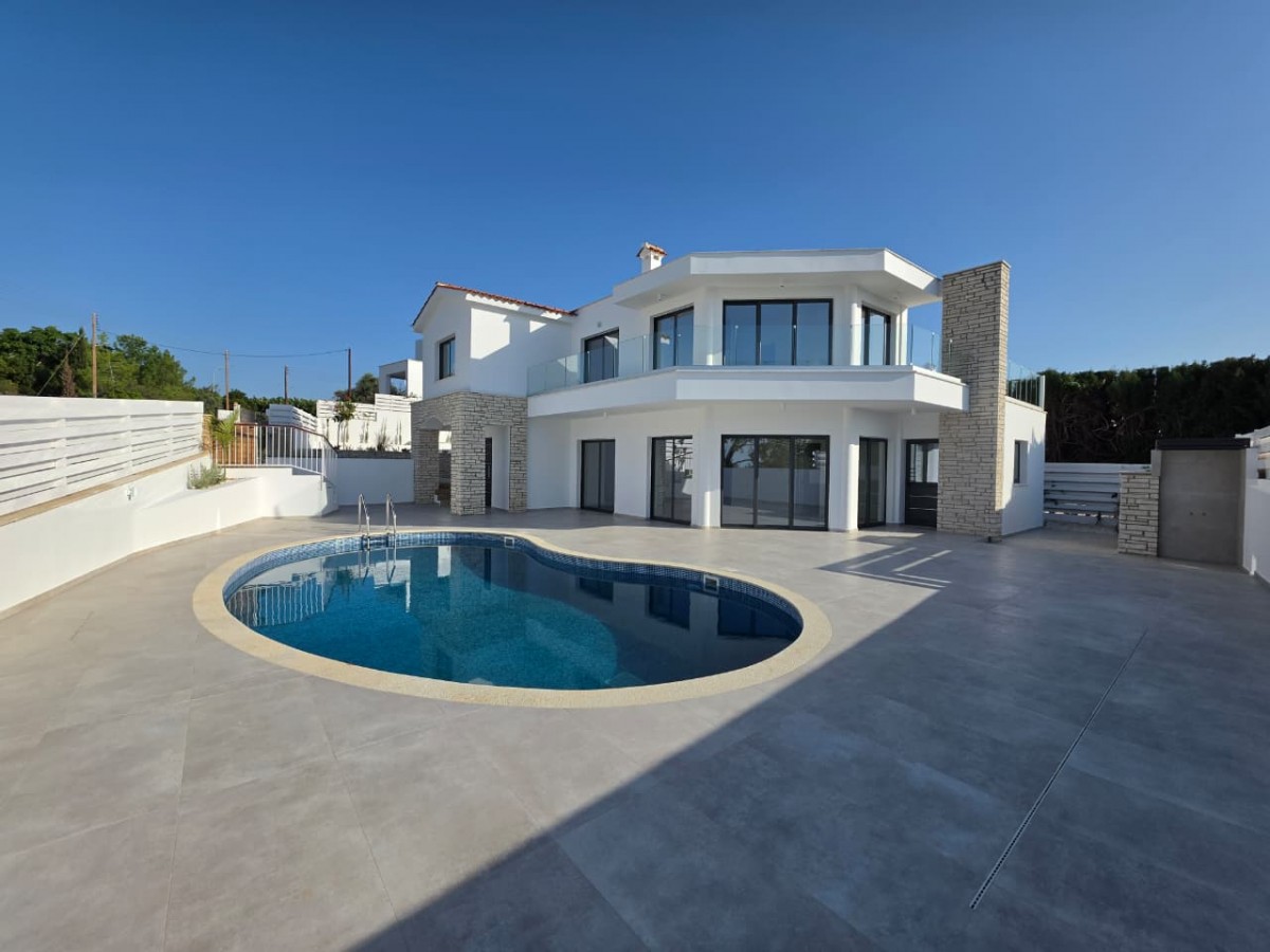 Peyia - Sea Caves, Paphos Detached Villa For Sale | DT5676