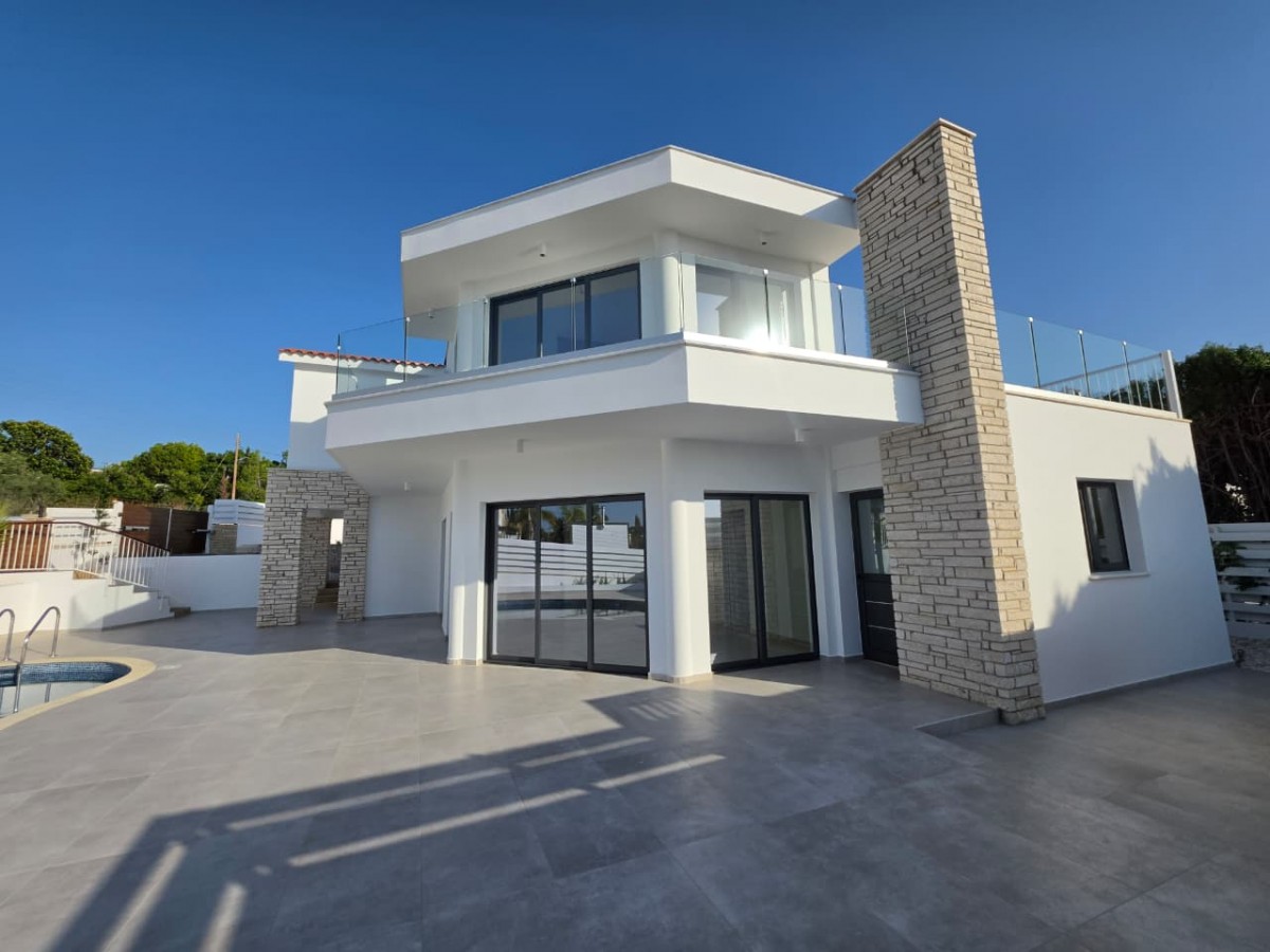 Detached Villa For Sale  in  Peyia - Sea Caves