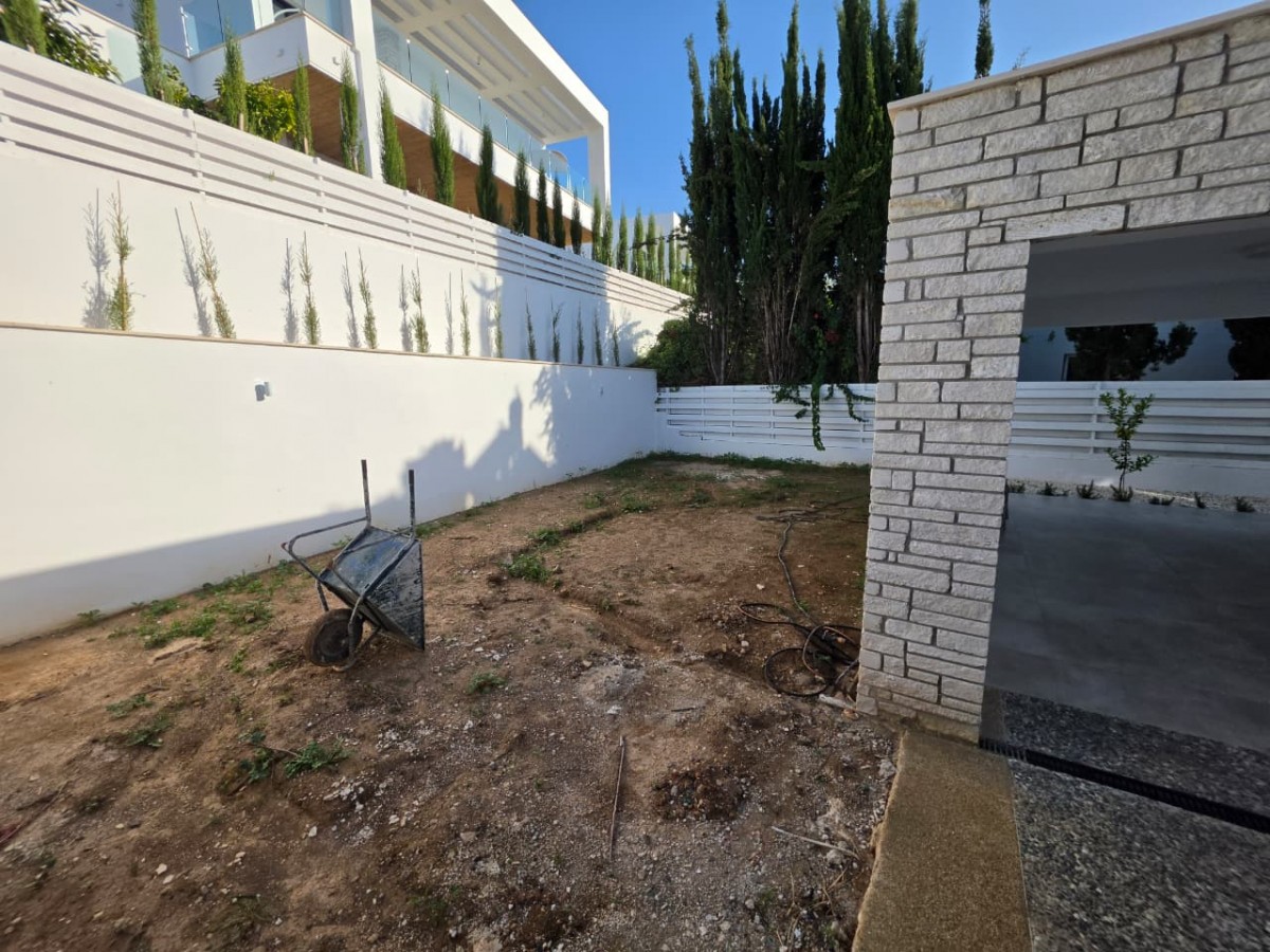 Detached Villa For Sale  in  Peyia - Sea Caves