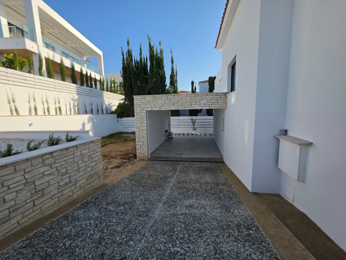 Detached Villa For Sale  in  Peyia - Sea Caves
