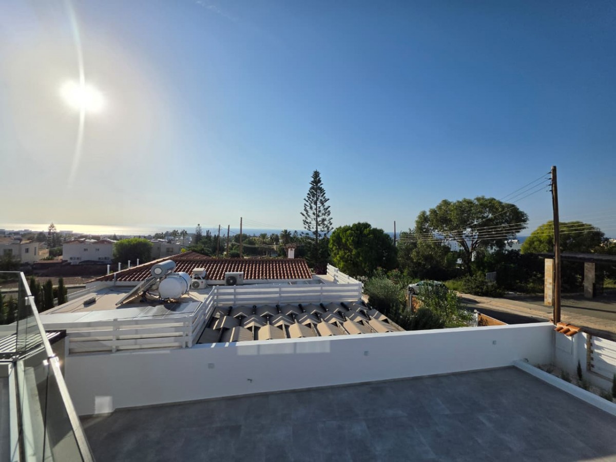 Detached Villa For Sale  in  Peyia - Sea Caves