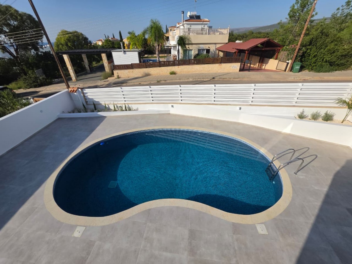 Detached Villa For Sale  in  Peyia - Sea Caves