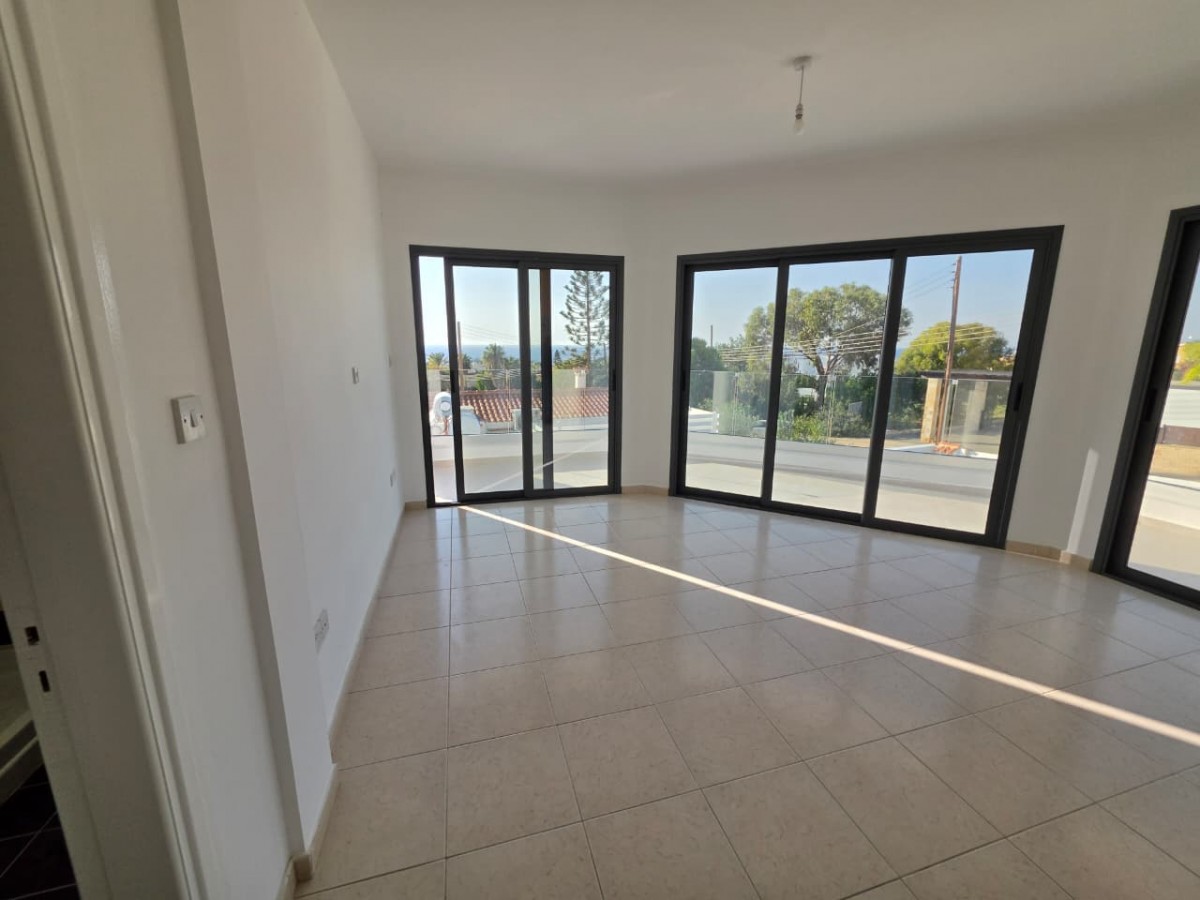 Detached Villa For Sale  in  Peyia - Sea Caves