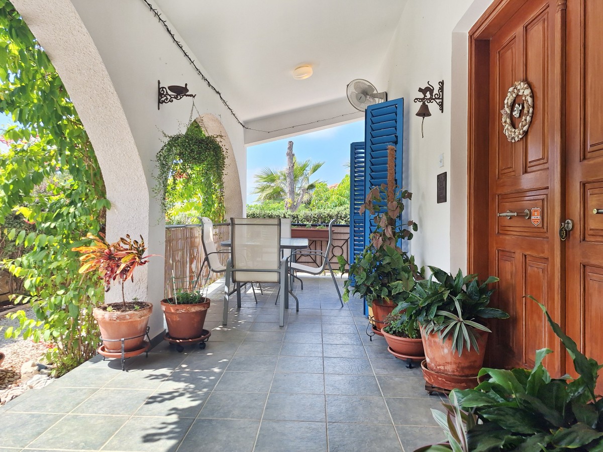 Bungalow For Sale  in  Kissonerga