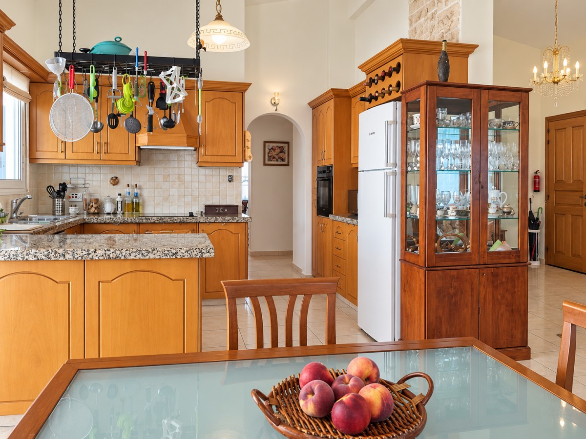 Bungalow For Sale  in  Kissonerga