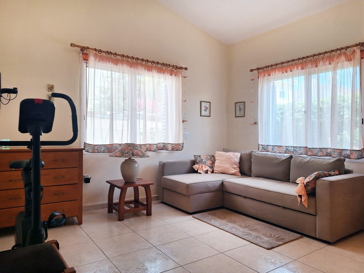 Bungalow For Sale  in  Kissonerga
