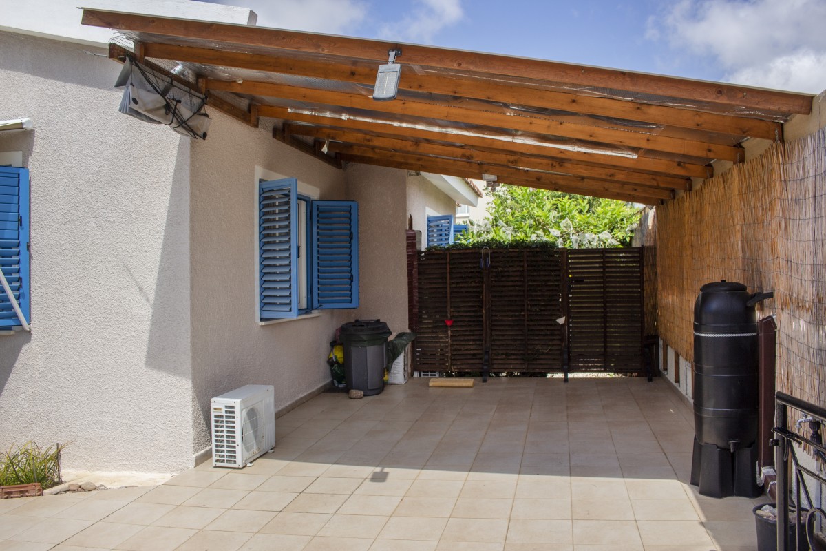 Bungalow For Sale  in  Kissonerga