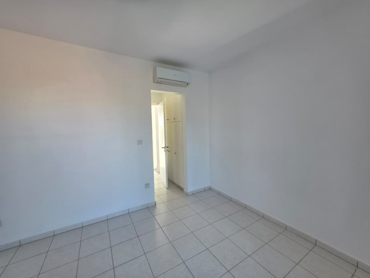 Semi Detached Villa For Sale  in  Anarita