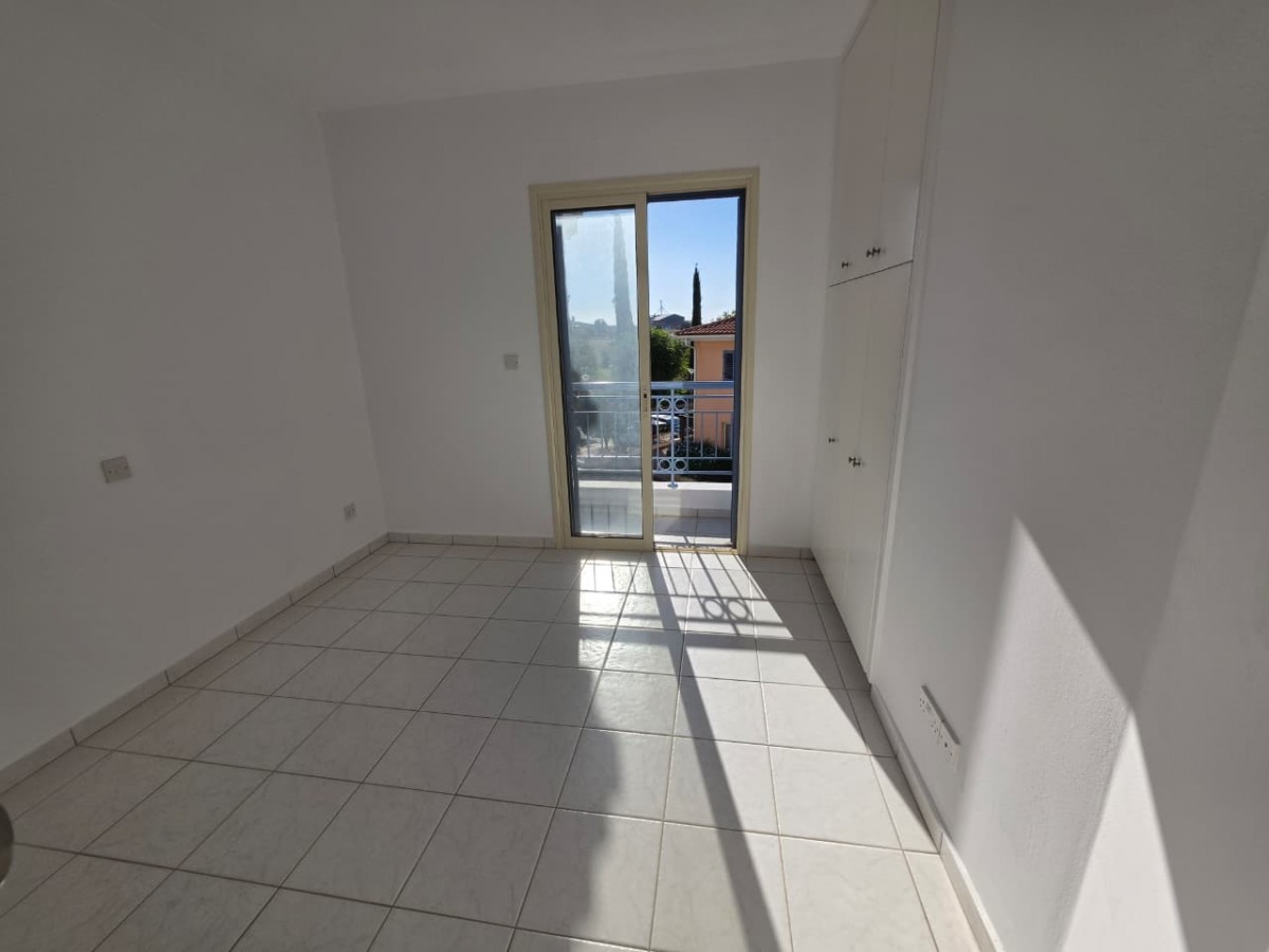 Semi Detached Villa For Sale  in  Anarita