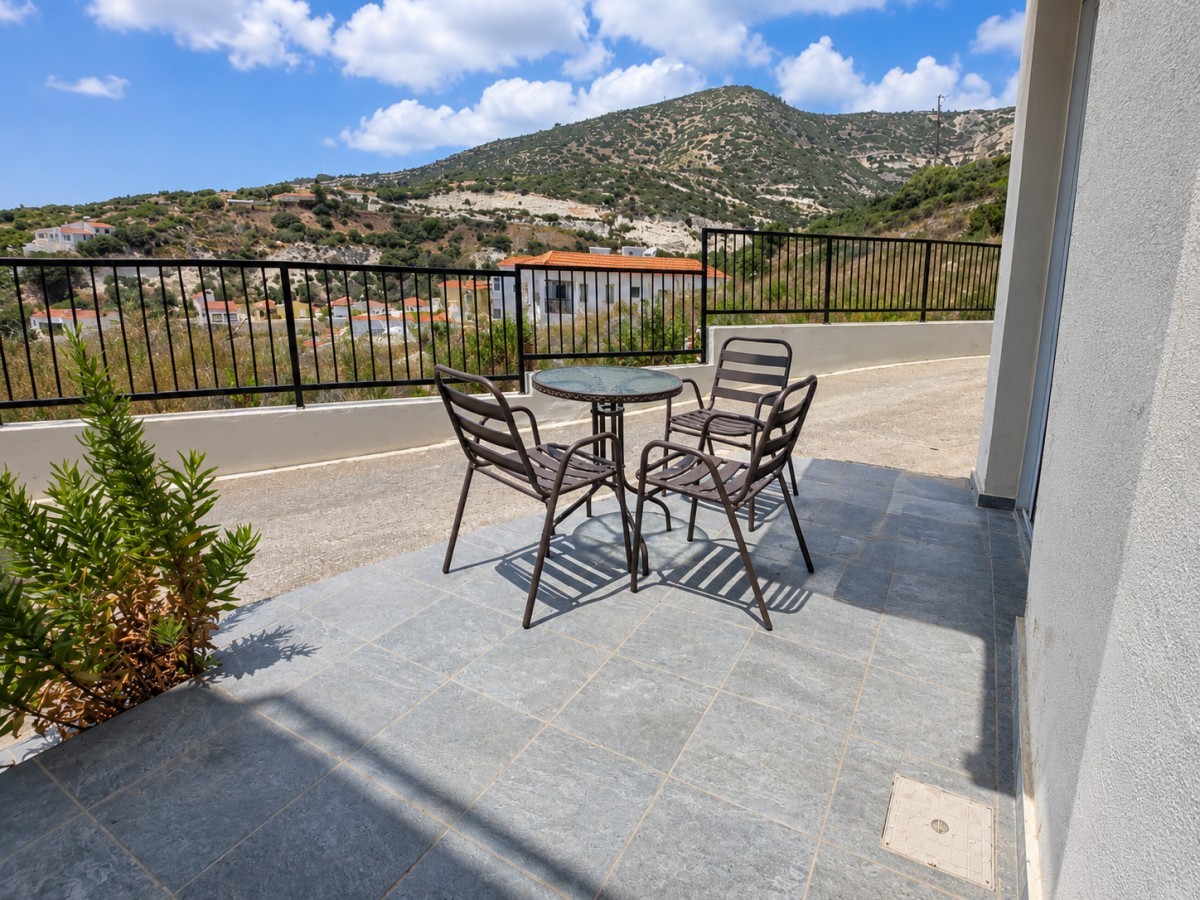 Studio For Sale  in  Peyia