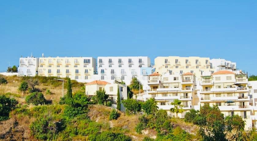 Studio For Sale  in  Peyia