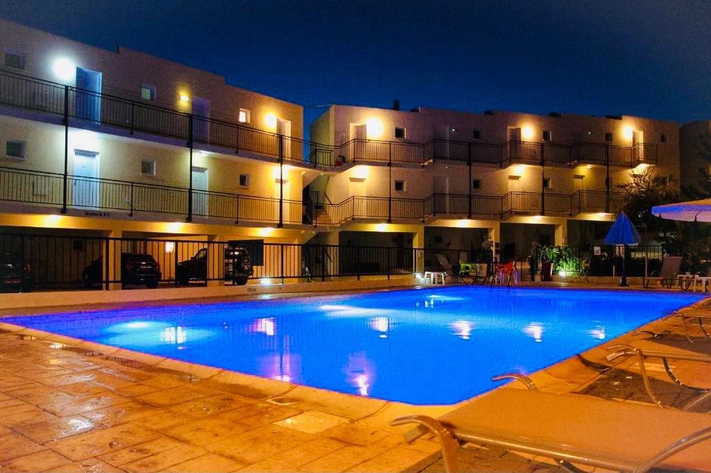 Peyia, Paphos Studio For Sale | DT5686